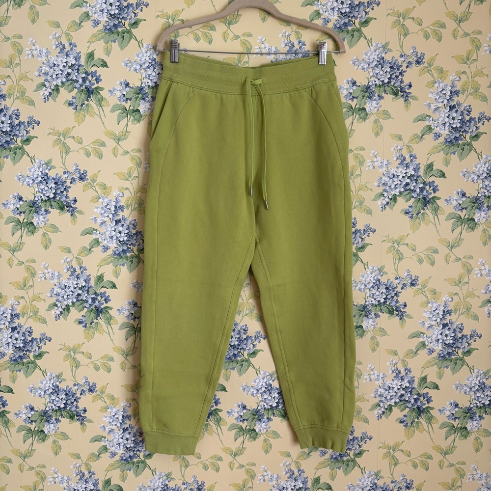 Lululemon Scuba Joggers Wasabi